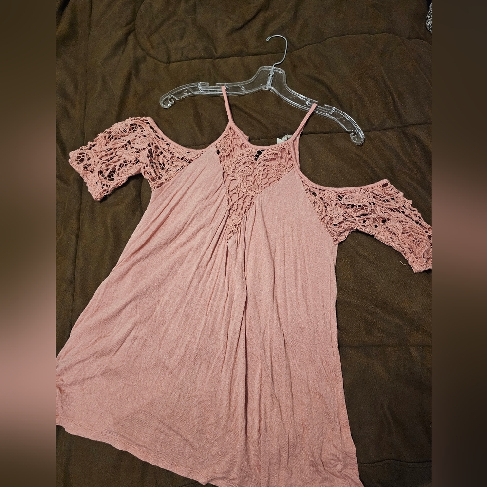 Gimmicks open back top
